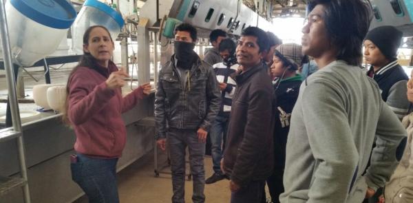 Trip to the Dairy Farm with DR. Einat Shavit